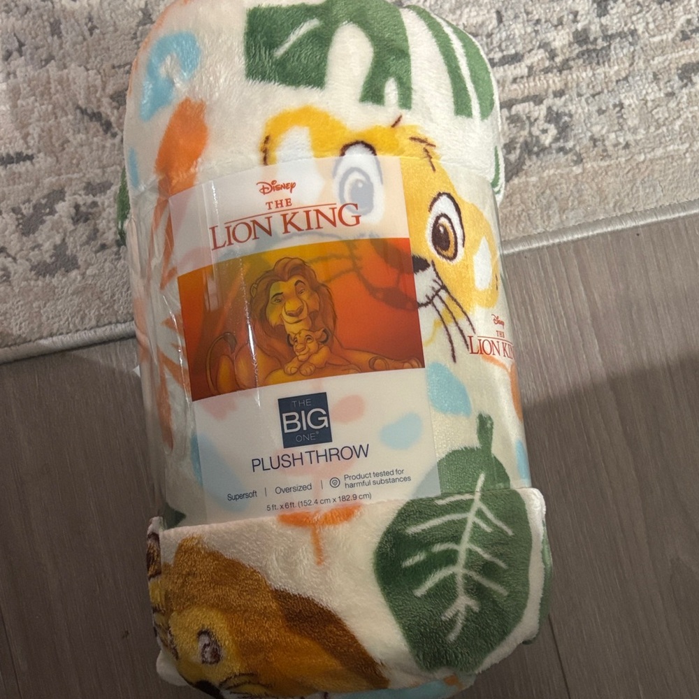 Disney The Lion King Plush Throw - cozy soft nostalgic blanket